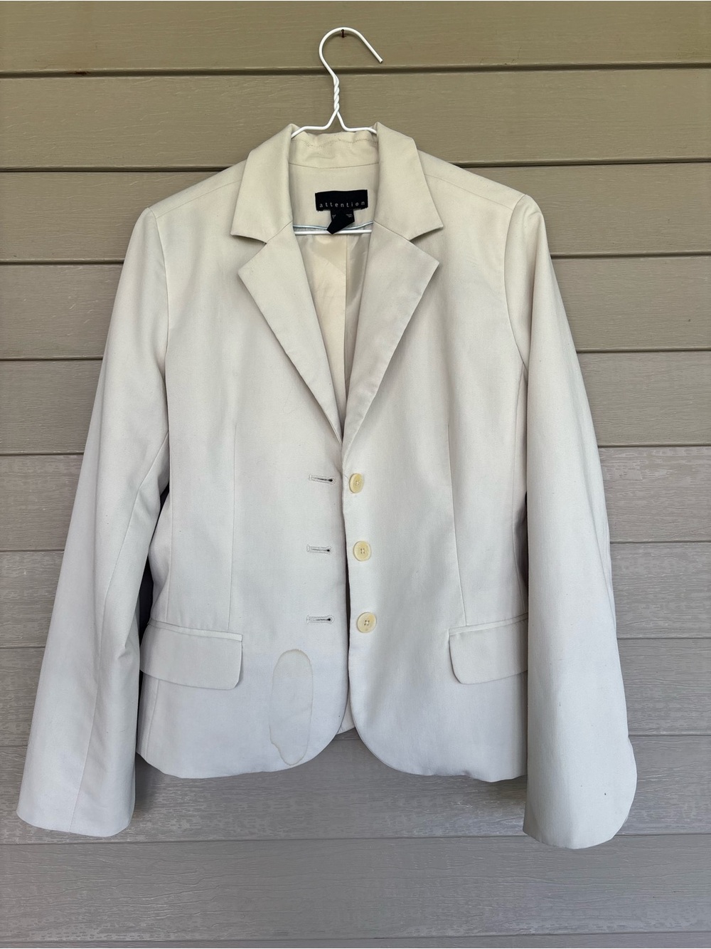 Attention size 6 Women's Cream Single-Breasted Blazer W/ Stain (Untreated)
